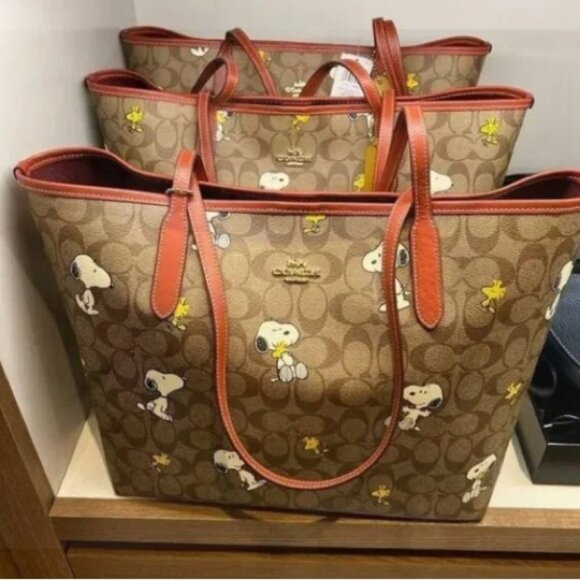 New Coach X Peanuts City Tote In With Snoopy Woodstock - Picture 2 of 7